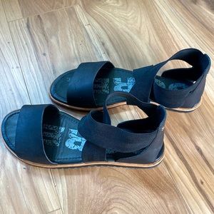 Black Sorel Sandals